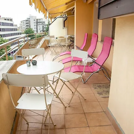 Joy In Top Center With Parking Appartement *