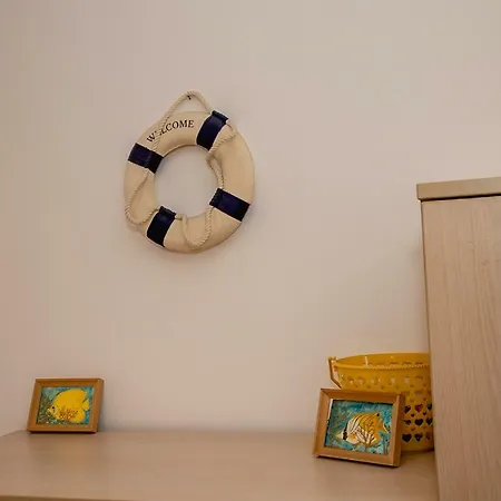 Apartment Joy In Top Center With Parking *